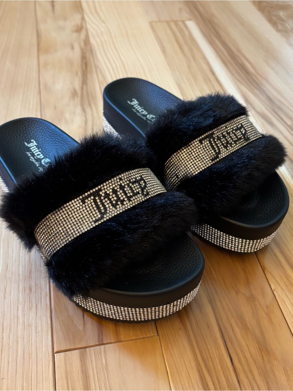 NEW Juicy Couture Black Faux Fur Rhinestone Platform Slide Slip On Sandals